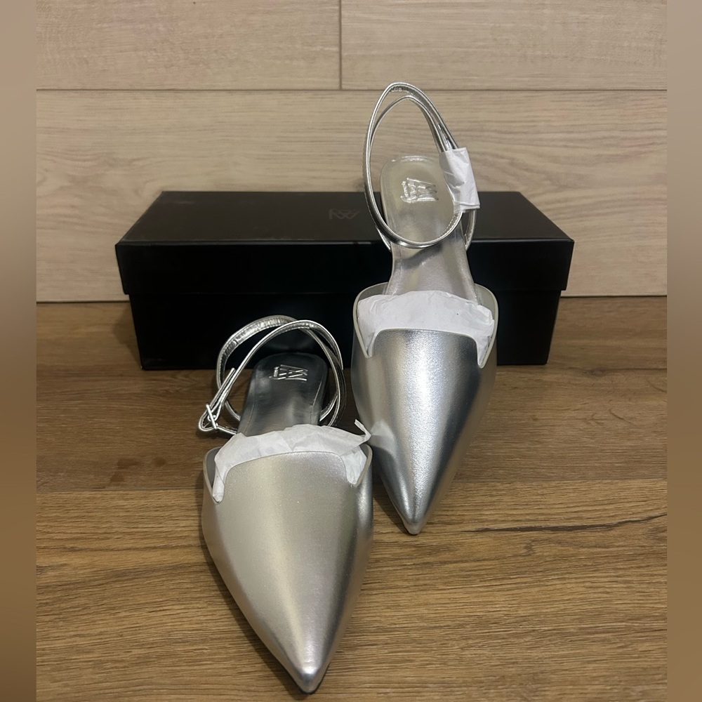 NEW AAJ By Aminah Talia ankle strap sandals size 7 reg $150